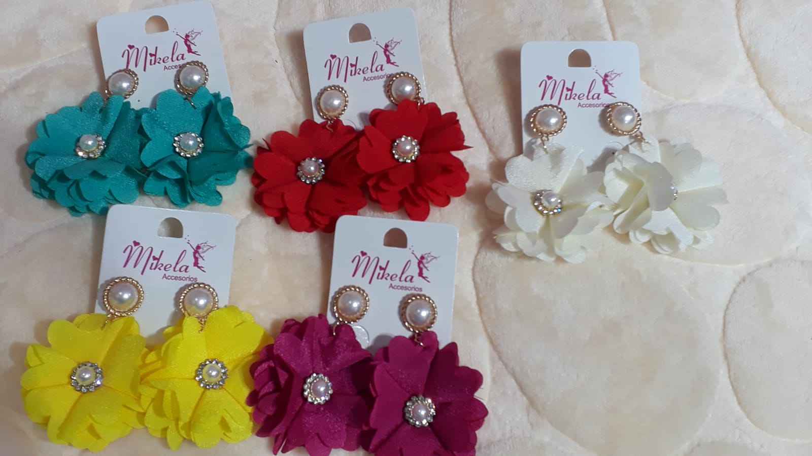 ARETES FORMA FLOR